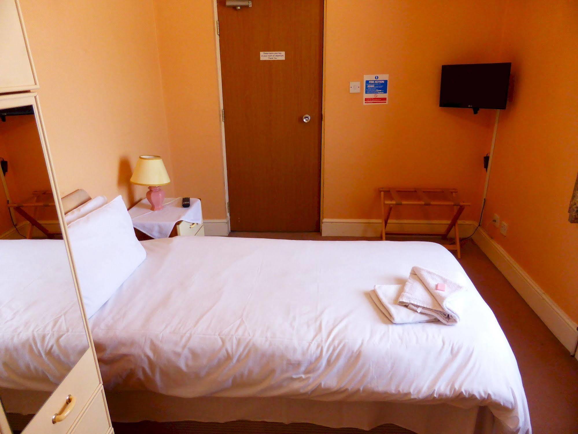 Hotel Dinara 伯明翰 外观 照片